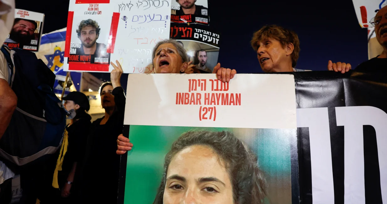 Demonstrators attend a protest demanding the release of all the hostages kidnapped during the deadly October 7, 2023, attack on Israel by Hamas, outside Israeli Prime Minister Benjamin Netanyahu's office, in Jerusalem, July 13, 2025. REUTERS/Ammar Awad/Ammar Awad