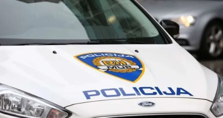 Argentinac je zatečen na plovilu koje se dovodi u vezu sa požarom/Mup Rh