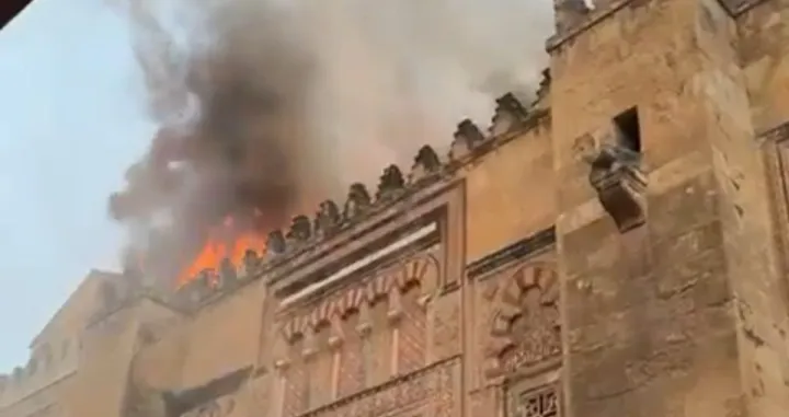 Gašenje požara u Mezquiti/