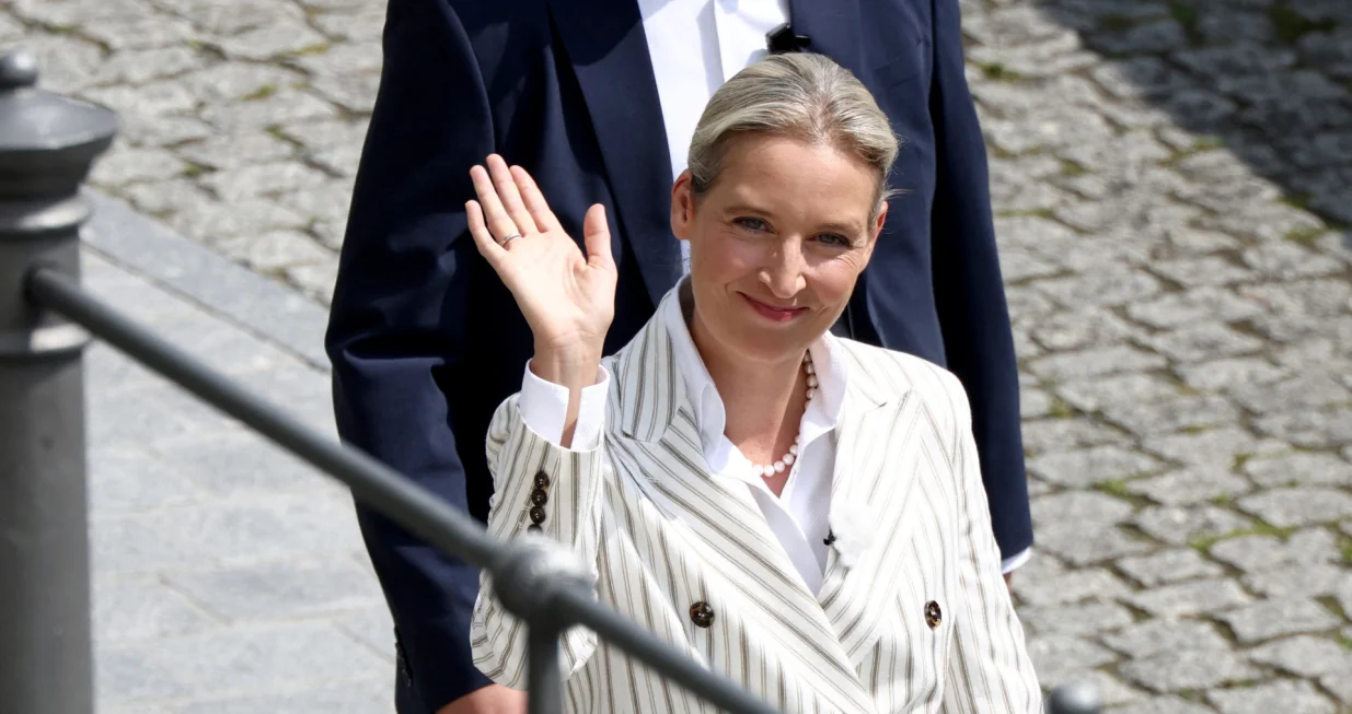 Alternative for Germany (AfD) co-leader Alice Weidel walks on the day of her summer interview to public broadcaster ARD in Berlin, Germany July 20, 2025. REUTERS/Liesa Johannssen/Liesa Johannssen