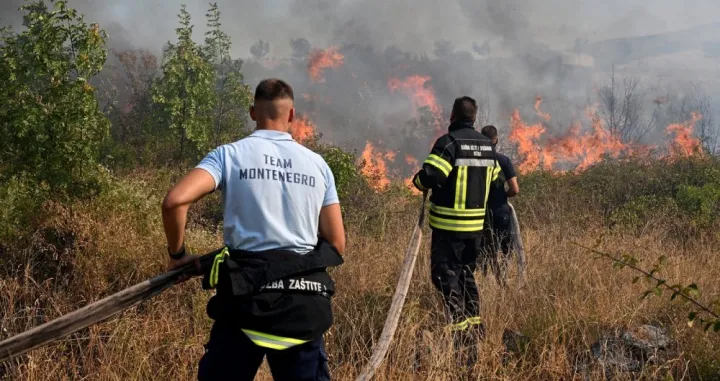 Požari se šire Crnom Gorom/