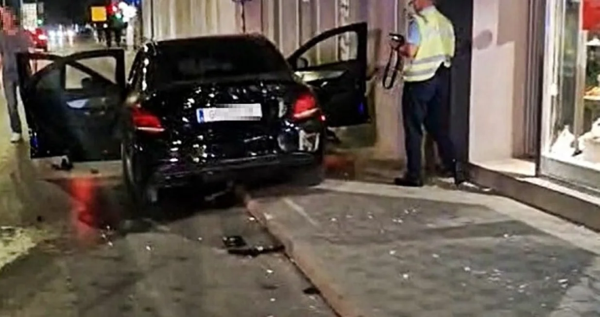 Na vozilu pričinjena materijalna šteta/InfoBijeljina/