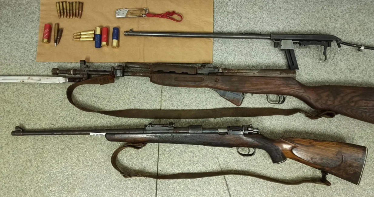 Oružje (PAP; karabin i malokalibarska puška) oduzeto u Srebrenici/Mup Rs