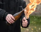 Molotovljev koktel/Ilustracija/Shutterstock//