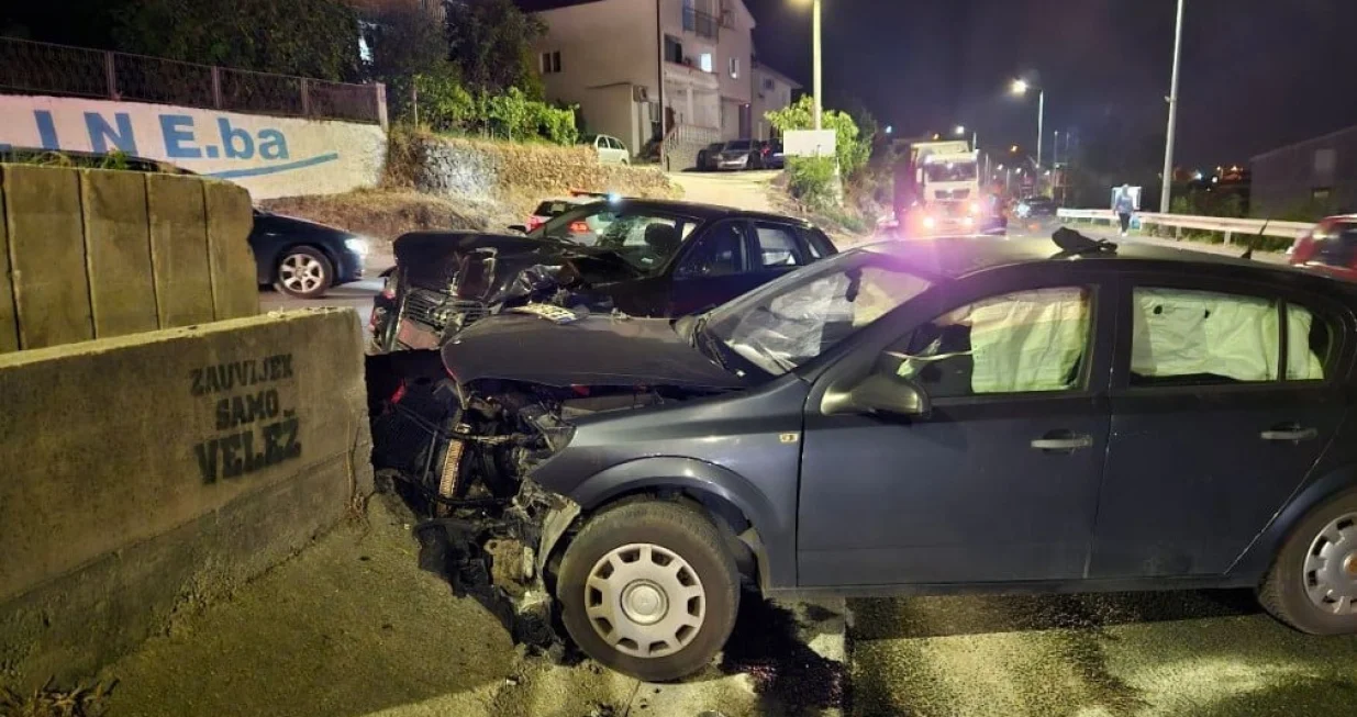 Uništena vozila/Hercegovina.info/