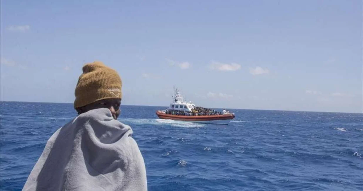 Migrantski brod na Mediteranu/Fena/twiter