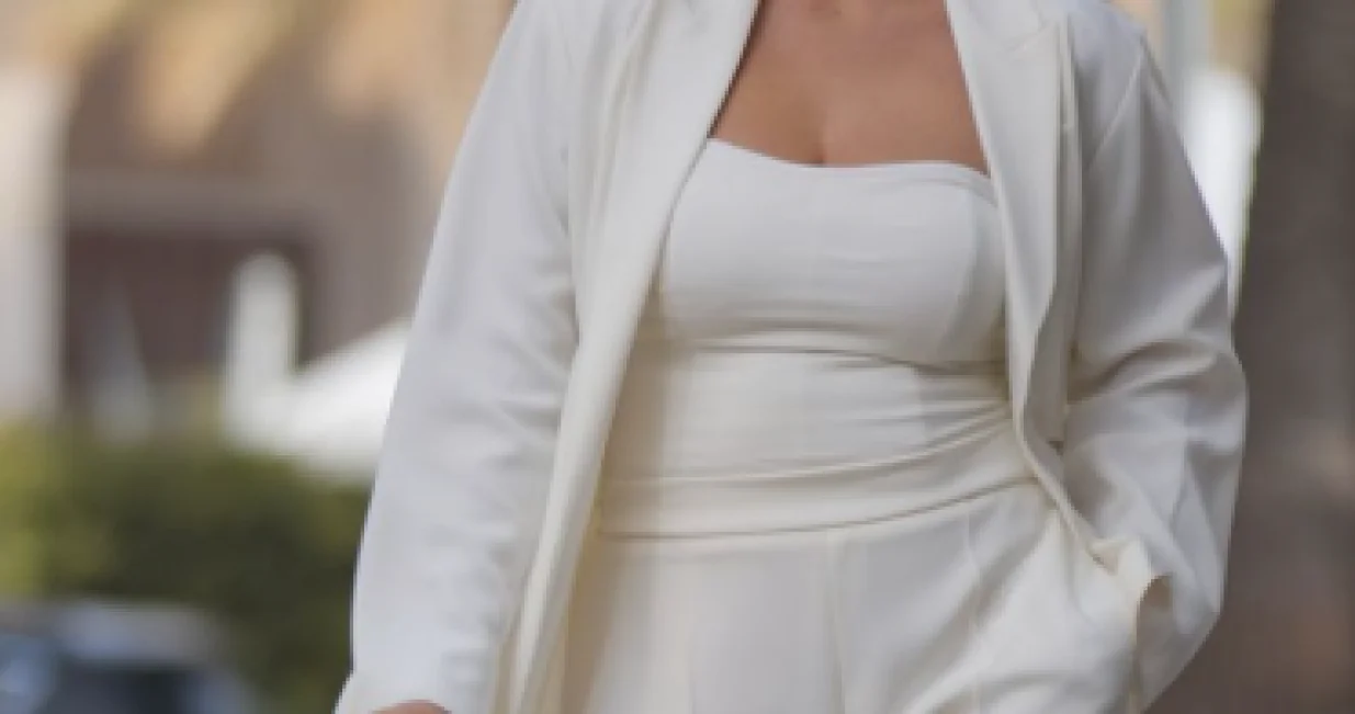 Oblikujte figuru odjećom/Pinterest