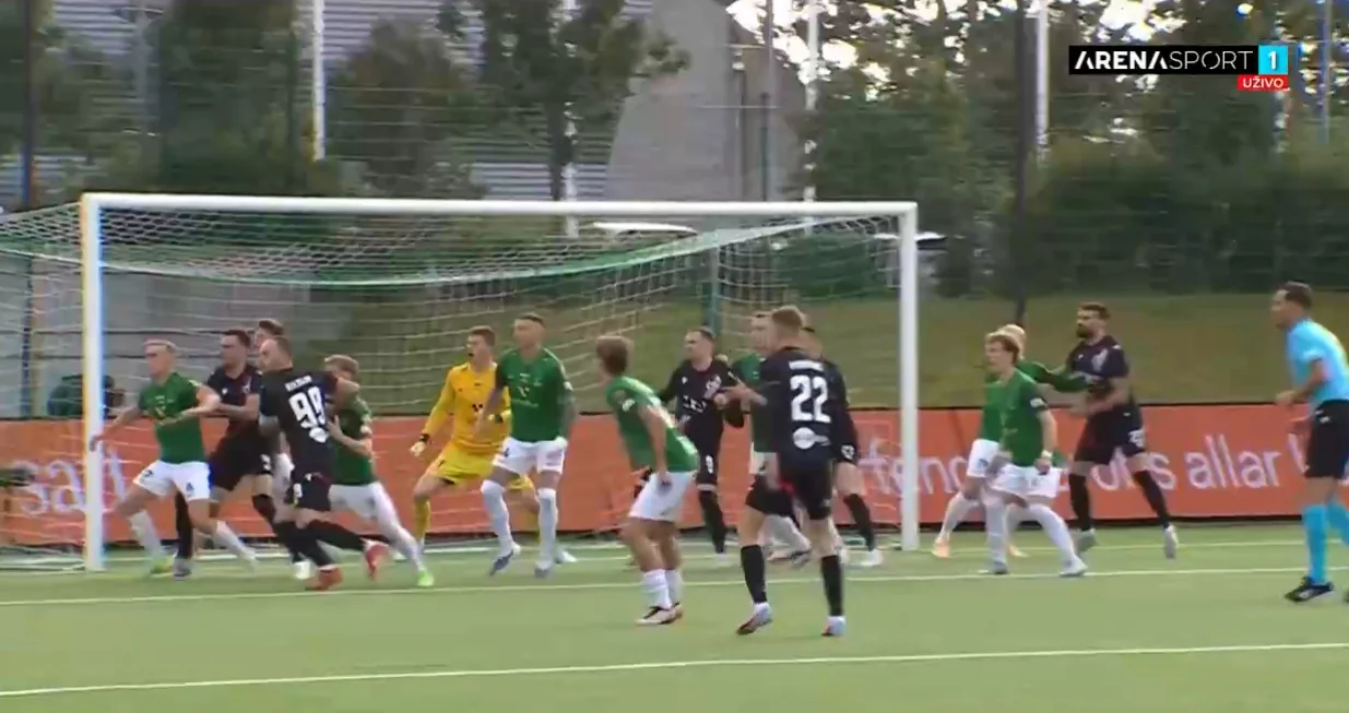 Valgeirsson postigao autogol (FOTO: Screenshot/Arenasport)/Foto: 
