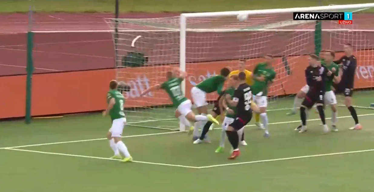 Valgeirsson postigao autogol (FOTO: Screenshot/Arenasport)/Foto: 