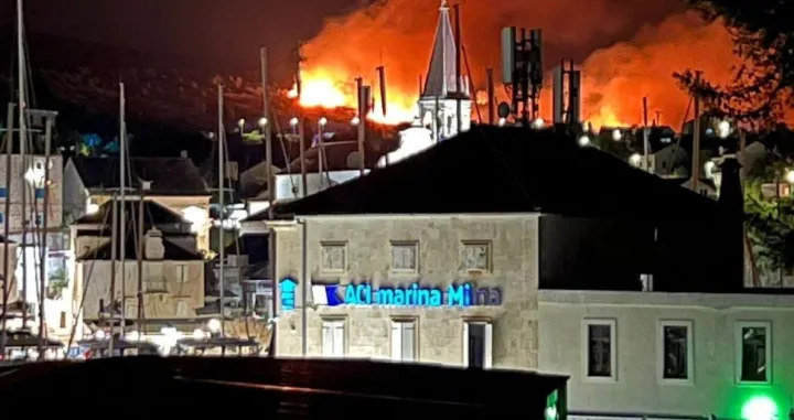 Požar na Braču/Facebook