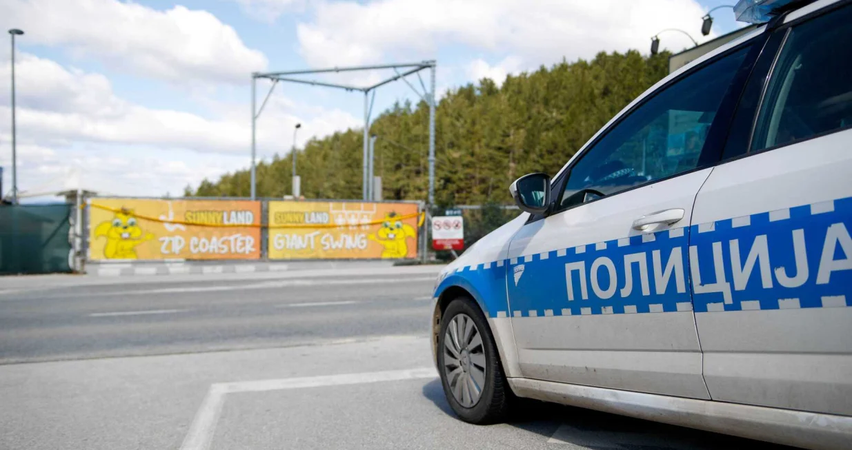 Bačena bomba na Sunnyland/Damir Deljo