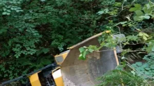 Prevrnuo se bager/Nezavisne//