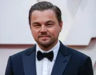 epa08207477 Leonardo DiCaprio arrives for the 92nd annual Academy Awards ceremony at the Dolby Theatre in Hollywood, California, USA, 09 February 2020. The Oscars are presented for outstanding individual or collective efforts in filmmaking in 24 categories. EPA/DAVID SWANSON/David Swanson