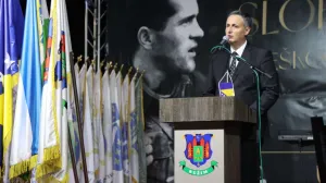 Bećirović u Bužimu: Mi nikada nismo klečali pred onima koji hoće uništiti BiH/