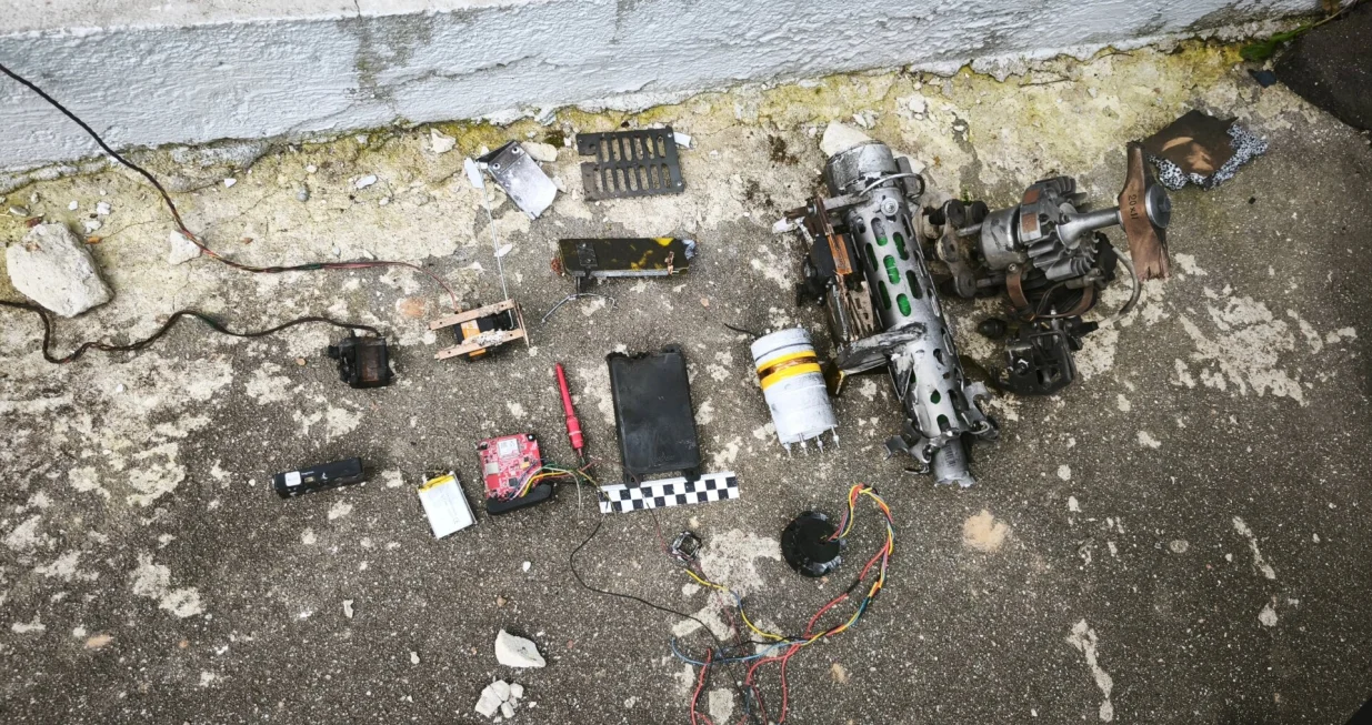 Navodni ostaci drona koji je presretnut u blizini postrojenja/