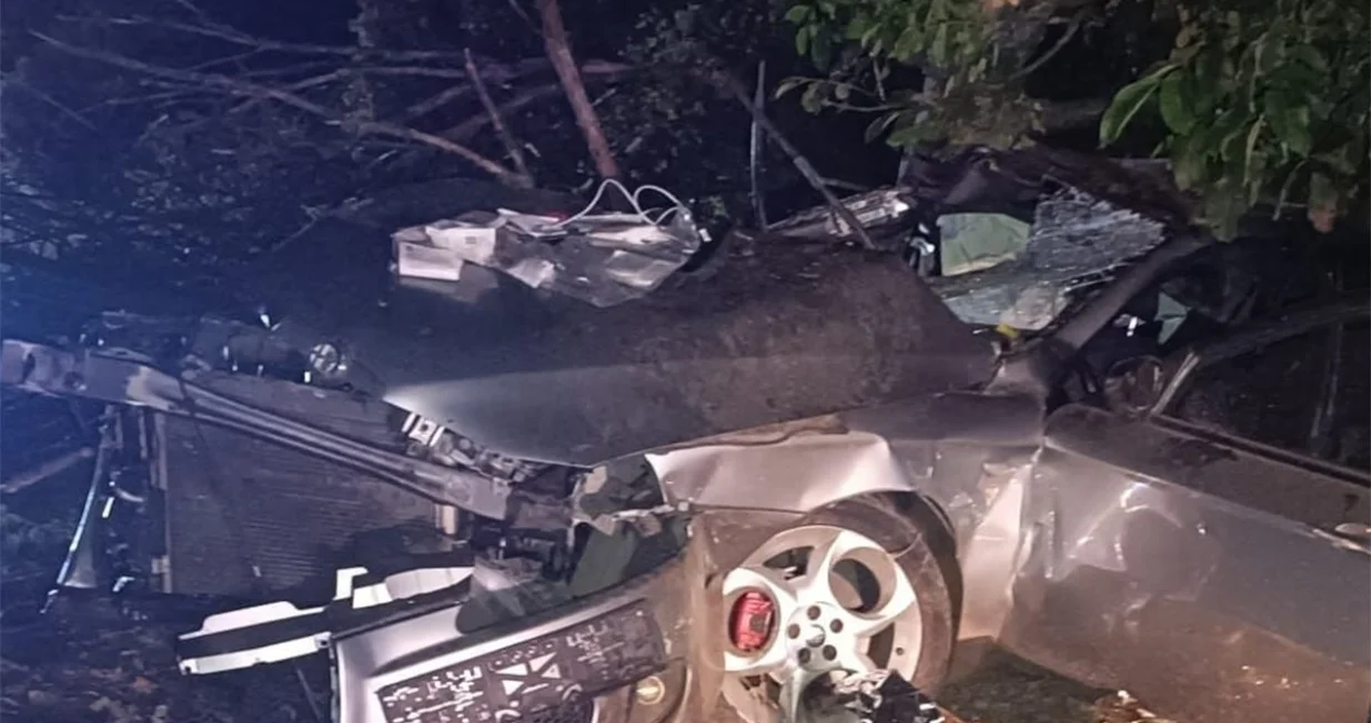 Automobil u kojem je bila tinejdžerka/Pvp Mostar