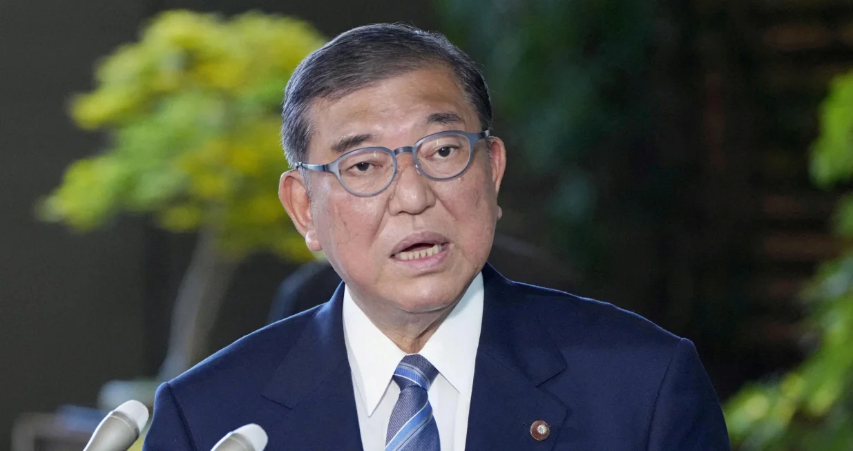Japanese Prime Minister Shigeru Ishiba speaks to the media at his office in Tokyo, Japan, July 23, 2025. Kyodo/via REUTERS ATTENTION EDITORS - THIS IMAGE HAS BEEN SUPPLIED BY A THIRD PARTY. MANDATORY CREDIT. JAPAN OUT. NO COMMERCIAL OR EDITORIAL SALES IN JAPAN.  TPX IMAGES OF THE DAY/Kyodo