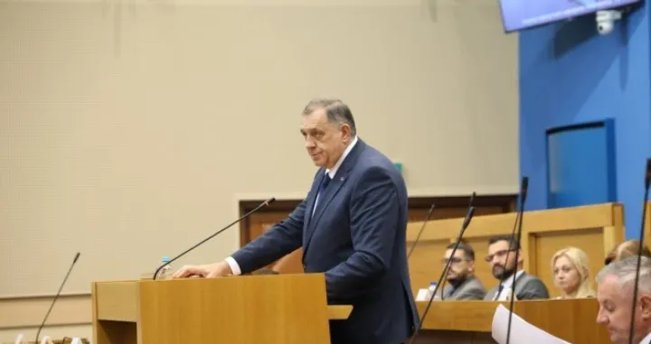 Milorad Dodik, Narodna skupština RS-a, sjednica/Blog Nebojše Vukanovića