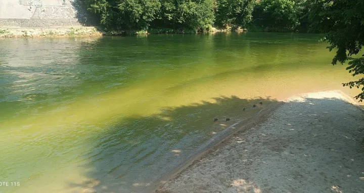 Rijeka Una promijenila boju/Usr Krušnica 1936