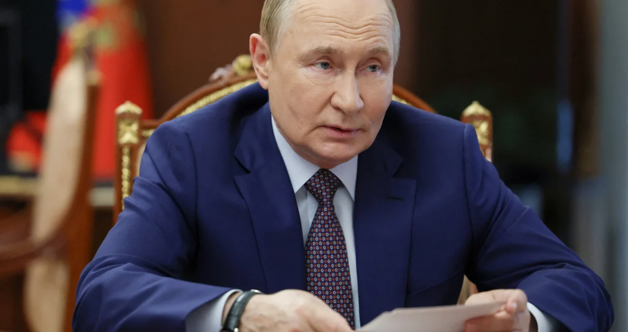 Russia's President Vladimir Putin chairs a meeting on economic issues in Moscow, Russia, August 12, 2025. Sputnik/Vyacheslav Prokofyev/Pool via REUTERS ATTENTION EDITORS - THIS IMAGE WAS PROVIDED BY A THIRD PARTY./Vyacheslav Prokofyev