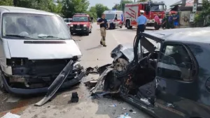 Uništena vozila na mjestu nesreće/Prijedordanas.com//