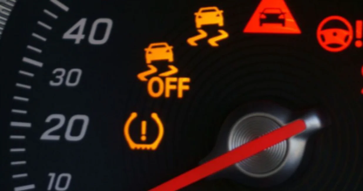 Česta lampica na dizelašima koja muči vozače/Pinterest