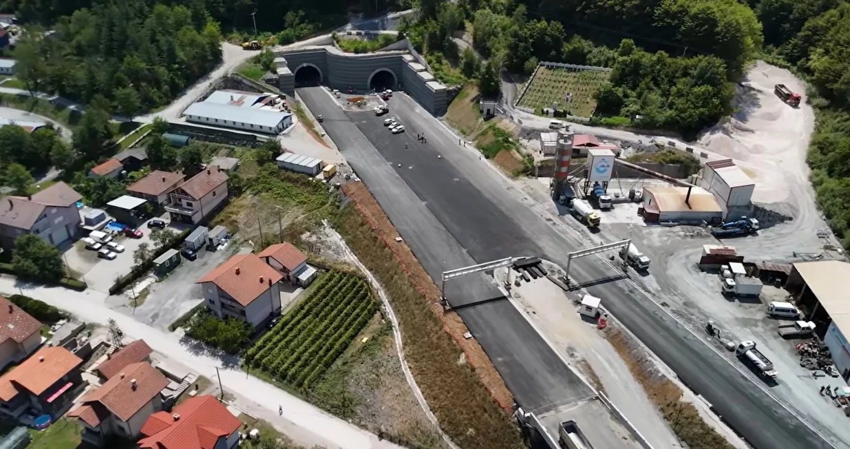 Dionica Poprikuše - Nemila, tunel Bosna (Golubinja)/Screenshot