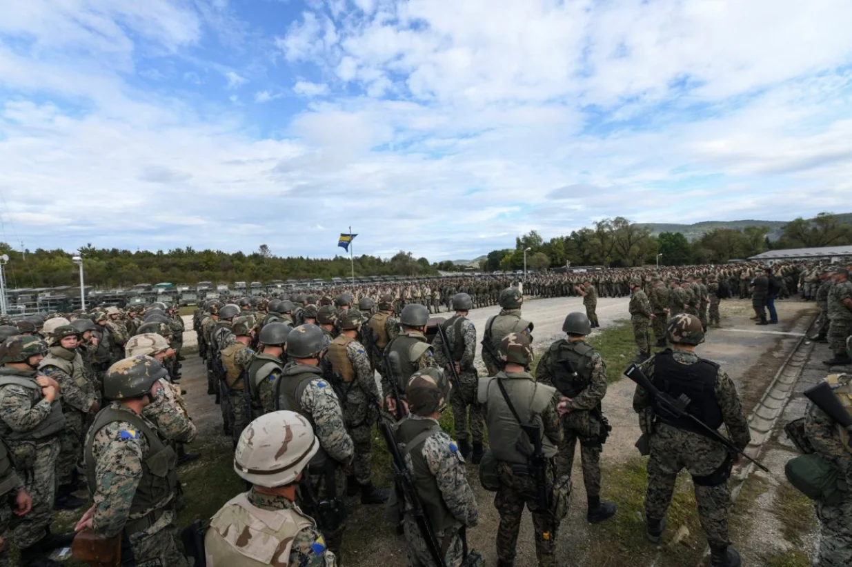 Sa vježbe na Manjači pripadnika OSBiH i snaga NATO-a/