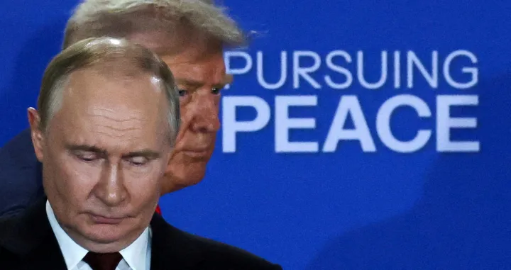 FILE PHOTO: U.S. President Donald Trump and Russian President Vladimir Putin hold a press conference following their meeting to negotiate an end to the war in Ukraine, at Joint Base Elmendorf-Richardson in Anchorage, Alaska, U.S., August 15, 2025. REUTERS/Jeenah Moon/File Photo/Jeenah Moon