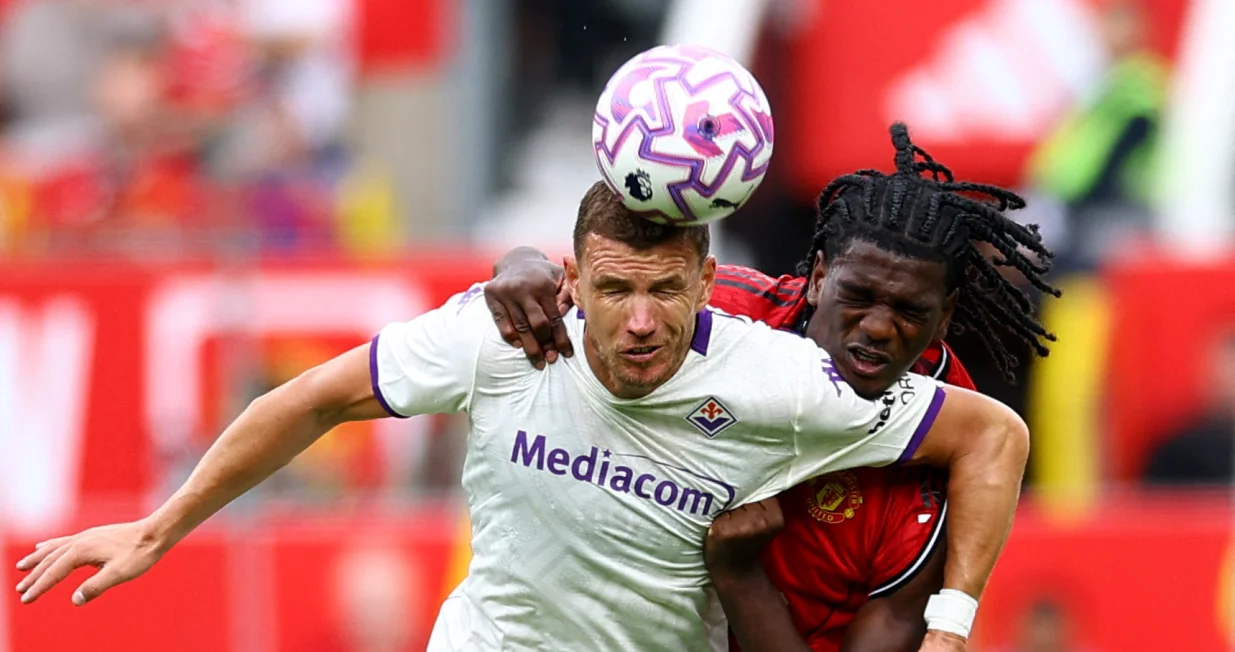 Džeko na utakmici protiv Manchester Uniteda (FOTO: Action Images via Reuters/Andrew Boyers)/Foto: 