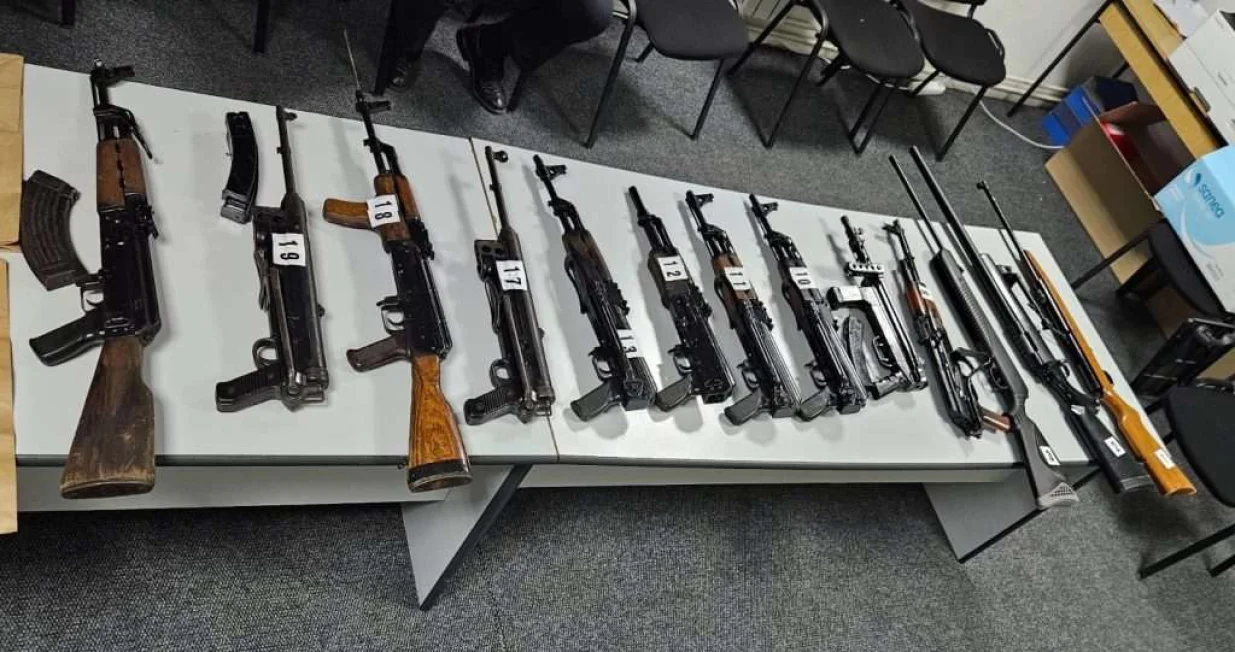 Oduzeta gomila oružja/MUP Posavskog kantona//