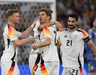 Minhen, Njemačka - 14. jun 2024: Thomas Muller (13) i Ilkay Gundogan (21) iz Njemačke slave u utakmici Evropskog prvenstva u fudbalu 2024. (EURO 2024) Grupe A između Njemačke i Škotske na Allianz Areni u Minhenu. (Gökhan Balcı - Anadolu Agency)/Foto: 