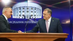 Milorad Dodik/Fena//