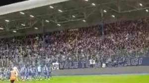 Slavlje igrača i navijača Željezničara/Foto: 