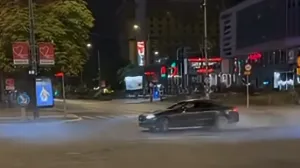 Mercedesom divljao kroz srce Sarajeva: Snimao drift na Marijin Dvoru i objavio na Instagramu/