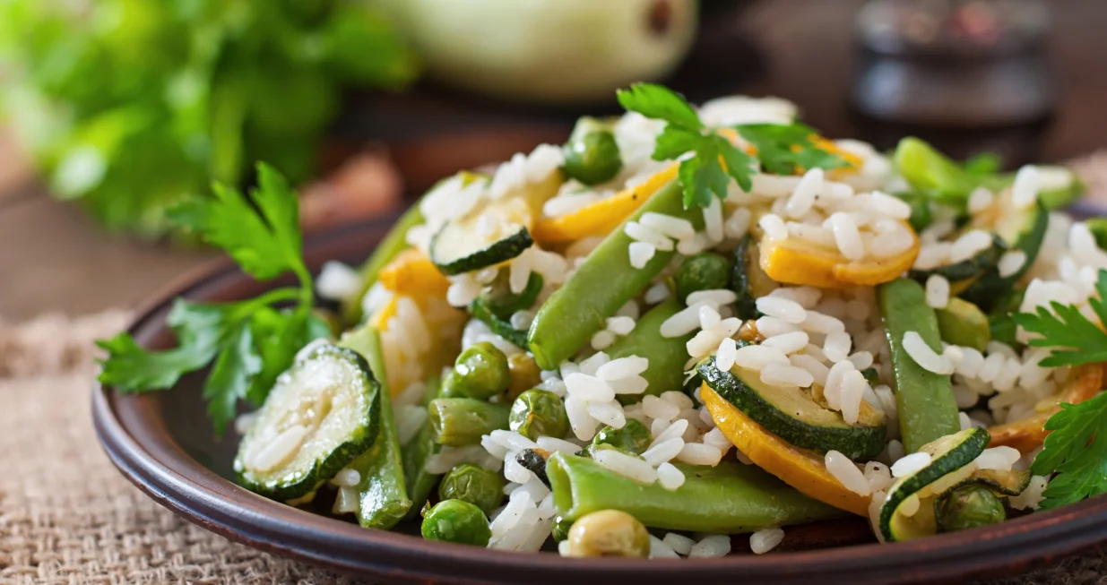 rižoto s povrćem/Freepik