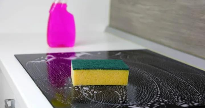 Keramičke i indukcijske ploče/Ilustracija/