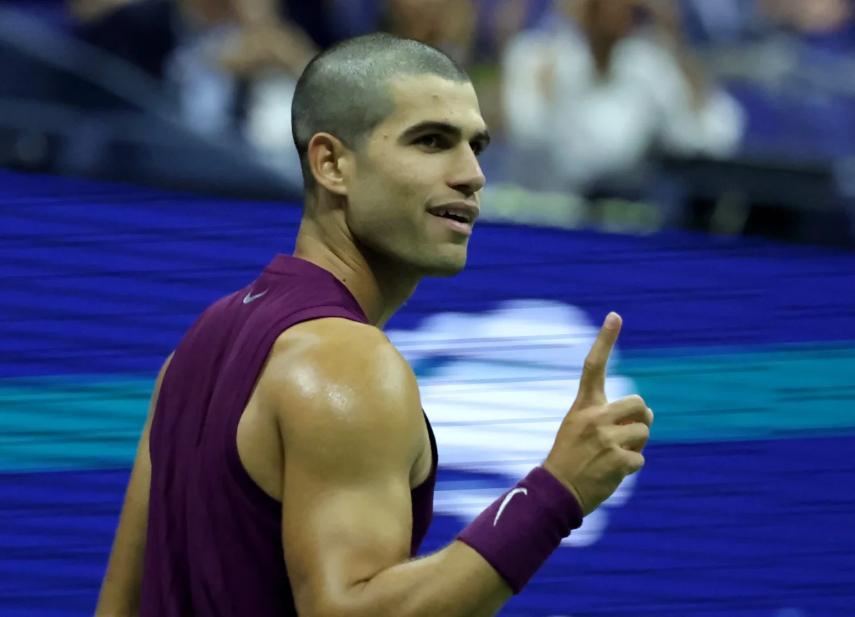 Tennis - U.S. Open - Flushing Meadows, New York, United States - August 25, 2025 Spain's Carlos Alcaraz reacts during his first round match against Reilly Opelka of the U.S. REUTERS/Jeenah Moon/Foto: Jeenah Moon