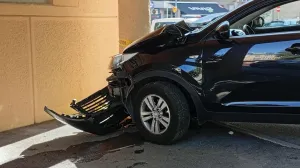 U sarajevskom naselju Grbavica u neposrednoj blizini pijace jutros se dogodila saobraćajna nesreća u kojoj je jedan pješak povrijeđen./Čitatelj