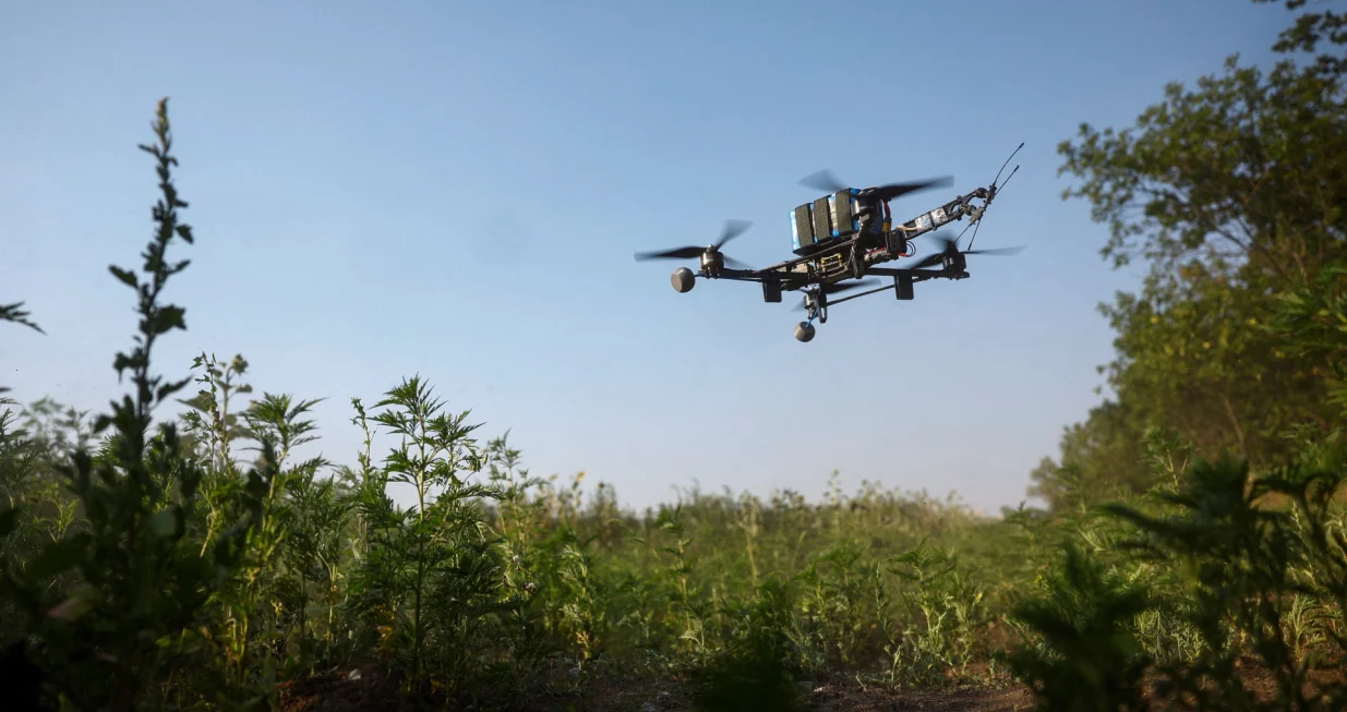FILE PHOTO: A view shows an interceptor FPV-drone of the 1129th Bilotserkivskyi Anti-Aircraft Missile Regiment during its flight amid Russia's attack on Ukraine, in an undisclosed location in the Dnipropetrovsk region, Ukraine July 8, 2025. REUTERS/Valentyn Ogirenko/File Photo/Valentyn Ogirenko