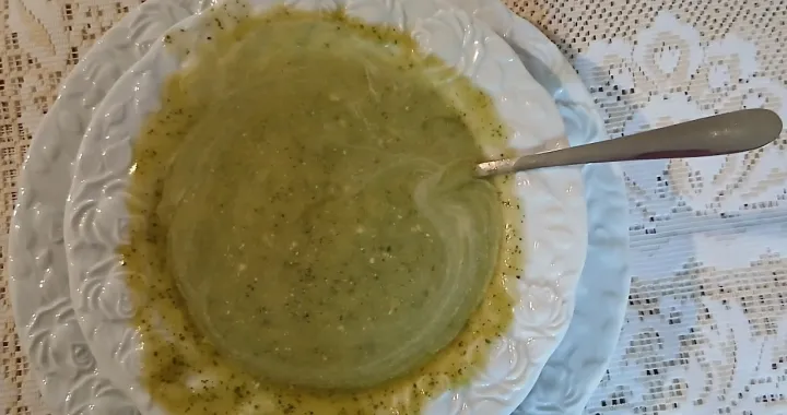 Tanjur pun gotove čorbe/