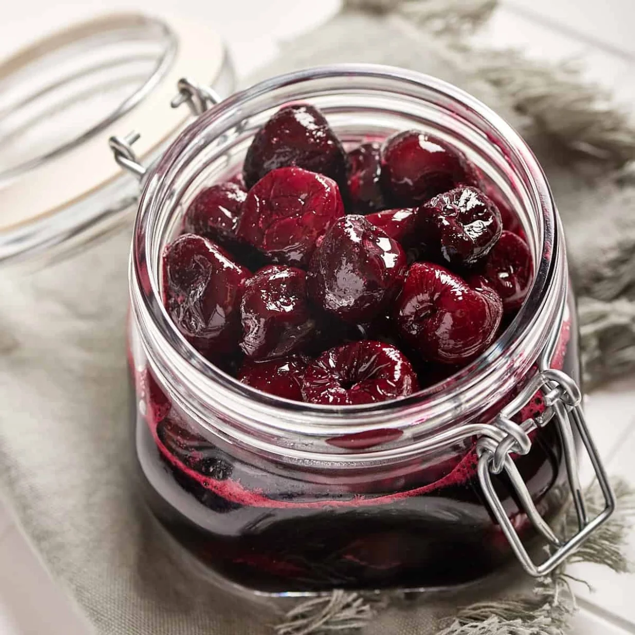 Tegle, zimnica, džemovi, kompoti/