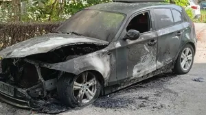 Uništeno vozilo/Amir Papić/Oslobođenje/