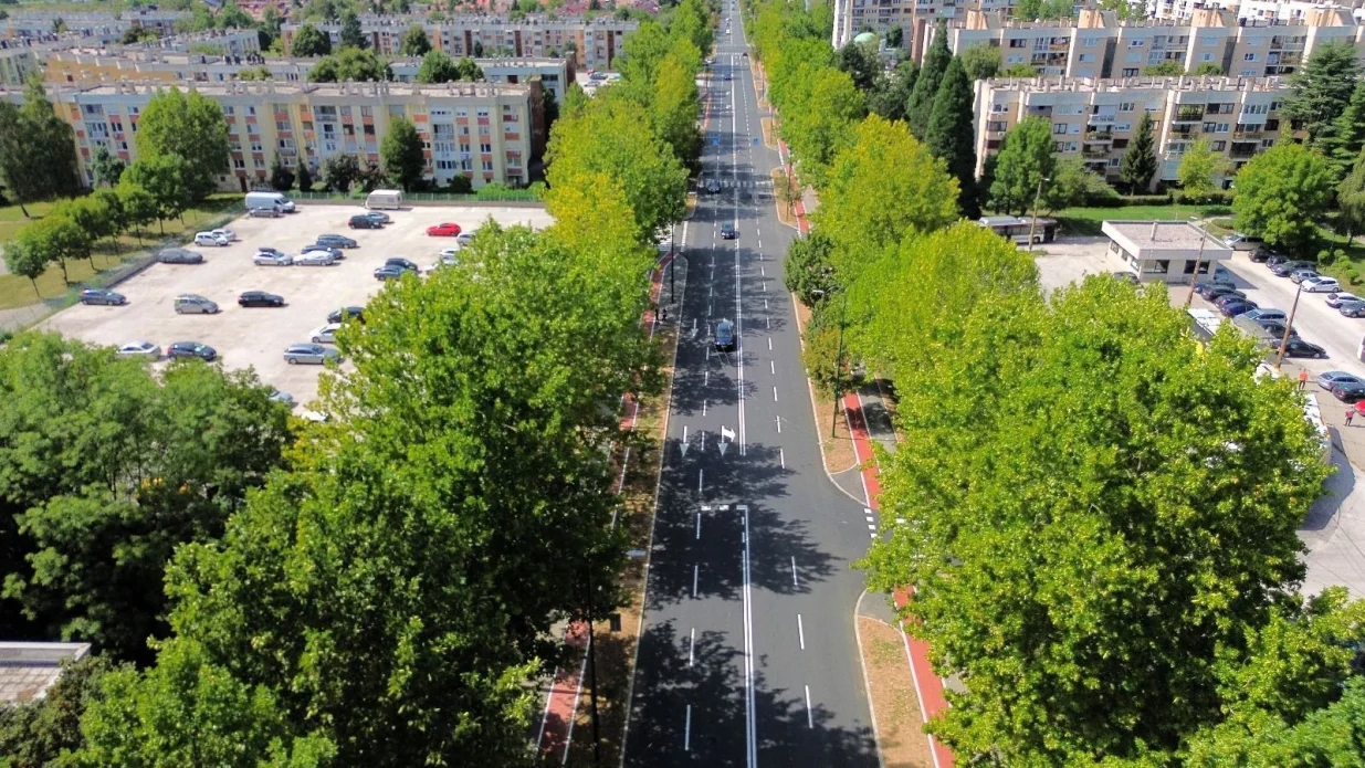 Obnovljena saobraćajnica na Dobrinji//
