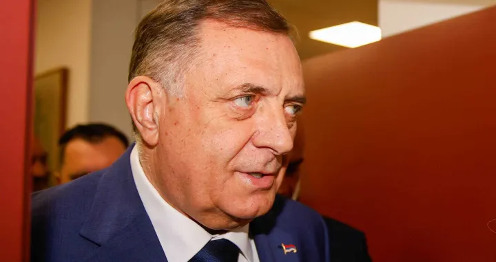 U Istočnom Sarajevu, 24. aprila 2025. godine, predsjednik bosanskohercegovačkog entiteta RS Milorad Dodik svečano je otvorio zgradu Rektorata i Muzičke akademije Univerziteta u Istočnom Sarajevu/Damir Deljo