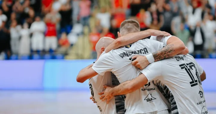 Ubjedljiv trijumf Cazinjana/Foto: 