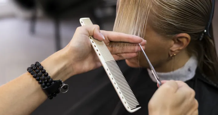 Najtanja kosa može izgledati življe uz ove metode/Free Pik