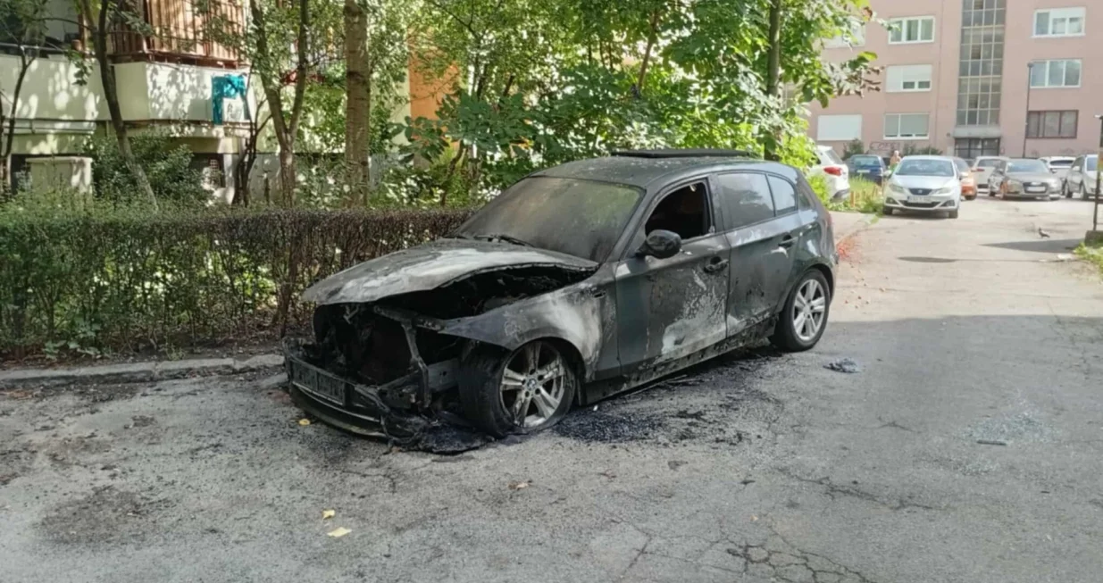 Uništeno vozilo/Amir Papić/Oslobođenje/