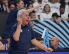 Basketball - FIBA EuroBasket 2025 - Group Phase - Portugal v Serbia - Xiaomi Arena, Riga, Latvia - August 29, 2025 Serbia head coach Svetislav Pesic reacts REUTERS/Ints Kalnins/Foto: Ints Kalnins