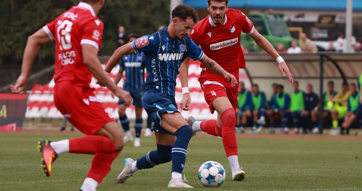 Detalj sa utakmice u Doboju (FK Sloga v FK Željezničar, 30.08.2025) (FOTO: Armin Herić - FKZeljeznicar.ba)/Foto: Adem Catic/fkz.ba